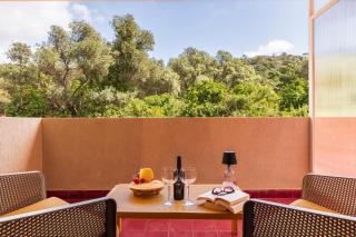10' from the Sea, Elegant Loft with Private Veranda - 6