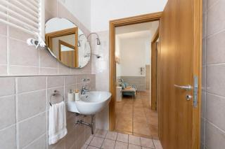 Golden Sands Retreat - 1