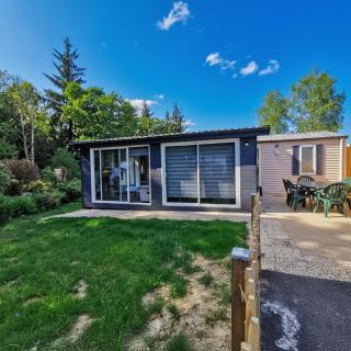 Mobile Home on a Residential Campsite - 6