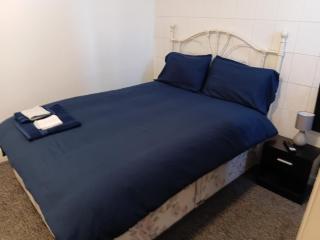 Studio Sleeps 2 near Priory Woods - 0