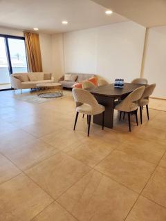 Premium 2 Bedroom Apartment Near Airport - 4