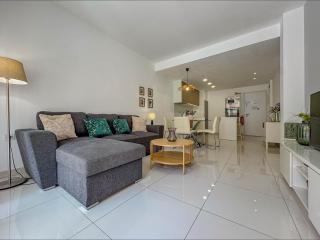 Bianca Beach 106, ground floor 250m from Mil Palmeras beach - 9