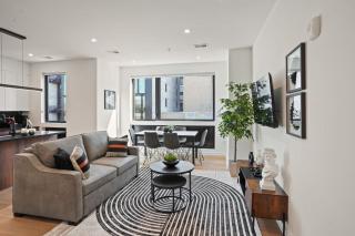 Elegant Penthouse Heart of Downtown DC - 0