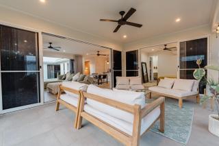 Trinity Beach Coastal Luxe Pool Retreat 4BR - 5