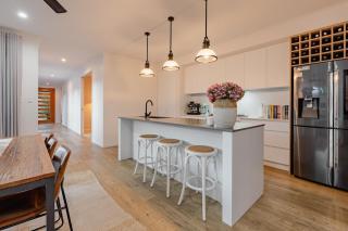 Trinity Beach Coastal Luxe Pool Retreat 4BR - 8