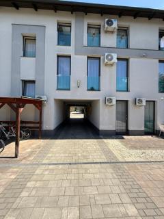 CSiP House with Free Private Enclosed Parking Place - 9