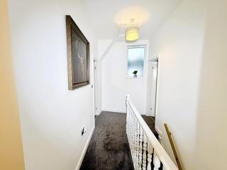 Comfortable 4BR House Ideal for Families & Workers - 7