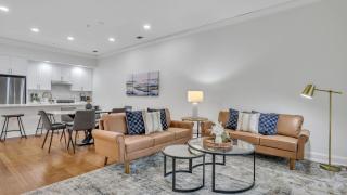 13 Condos in the Historic District Entire Building The Juliette by AvantStay - 4