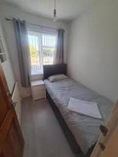 Impeccable 4-Bed House in Bilston - 3