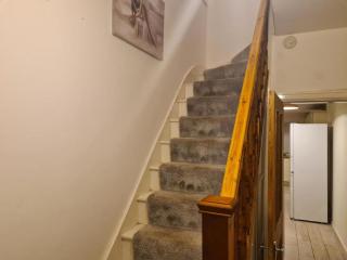Impeccable 4-Bed House in Bilston - 6