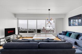The Arctic View - City & Fjord Views with FREE Parking - 3