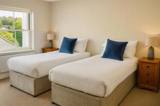 The Lion Hotel - 4