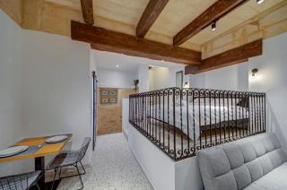 Modernized Traditional Floriana Townhouse - 7