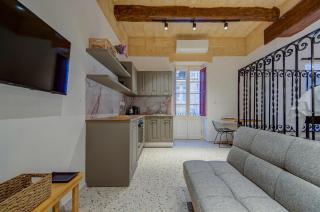 Modernized Traditional Floriana Townhouse - 4