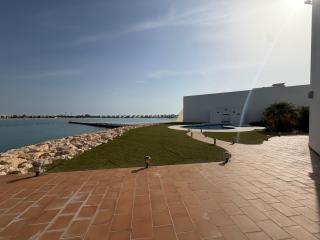 Elegant 5BR Villa with Private Pool & Private Beach Access Durrat Al Bahrain - 8