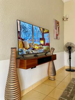 Lumi Home - 4 Units - 2BR per Unit -Kimihurura - Fast WiFi - Balcony - 8