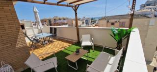 Ático con terraza y piscina - 0