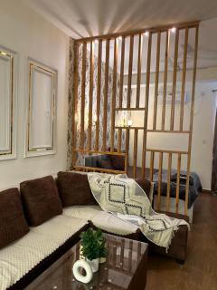 Venus Stays , Cozy & Stylish Home - 9