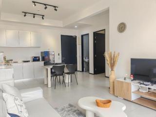 Urban Suites Georgetown Penang - Sea View & Georgetown View - High Floor - Exclusive & Cozy Stay - 1
