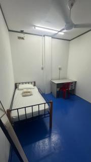 First Avenue Male Hostel BSB - 5