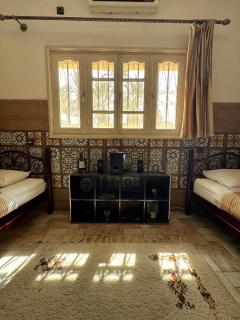 Villa Palm Desert- your Private Stay with AC, Fast WiFi & Parking - 2