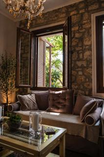 Arta Wood & Stone Traditional Villa Central Stay - 3