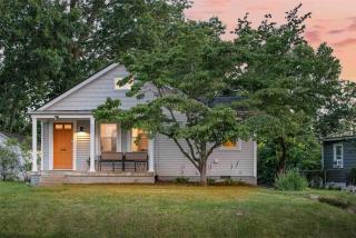 Parkview Cottage | Walkable to Food, Shops, Pool - 9