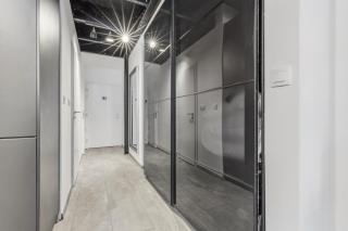 Industrial Loft Retreat w AC and Garage Parking - 3