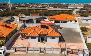 4BR Villa Private Pool 15 Minutes from Eagle Beach - 5