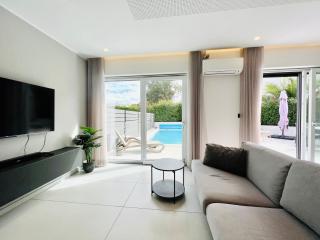 Villa JOKA with heated pool and huge roof top terrace - 7