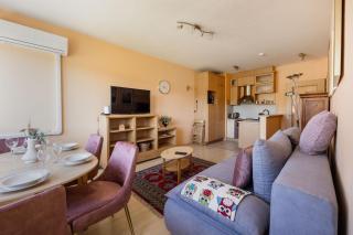 Amphitheatre View Apartment with Free Parking - 7