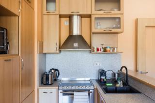 Amphitheatre View Apartment with Free Parking - 6