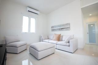 Patio Oasis, Beach Steps Away, Ocean Air - 8
