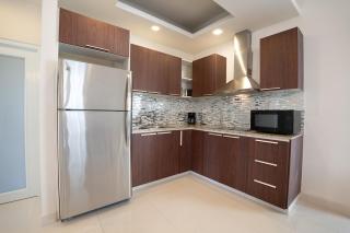 Patio Oasis, Beach Steps Away, Ocean Air - 7
