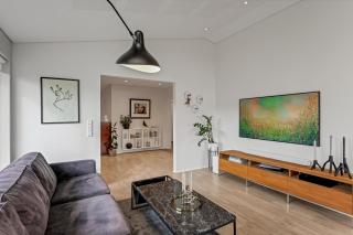 Spacious 4BR Reykjavík Home with Hot Tub and Garden - 1