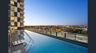 Birds Nest with sunset views in Moonee Ponds - 4