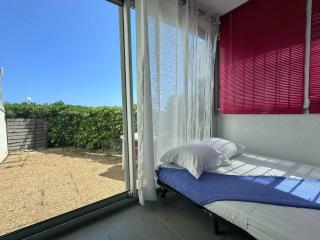 Studio cosy en bord de mer avec accès plage, terrasse et parking privé - 1