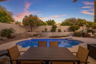 Luxe 4BR Desert Oasis w Pool Mtn Views - 5