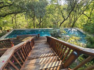 Balconies Retreat w Private Pool Near Parks & DT - 5