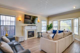 Backyard Lounge! Dual Units 6 Mi to SoFi Stadium - 9
