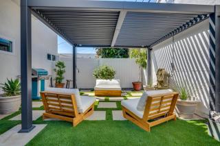 Backyard Lounge! Dual Units 6 Mi to SoFi Stadium - 8