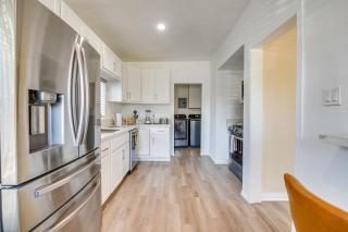 Backyard Lounge! Dual Units 6 Mi to SoFi Stadium - 2