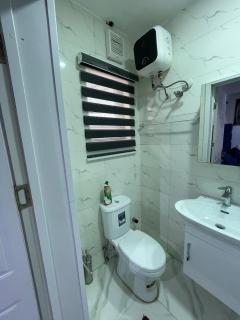 3 Bedrooms Yaba Alagomeji - 3