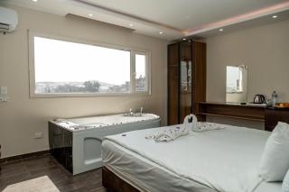 Giza Inn - 2