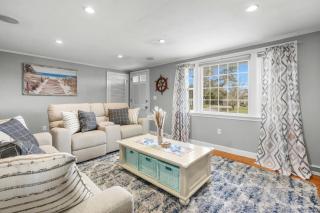 Dog-Friendly Cape Cod Getaway with Fire Pit Yard - 0