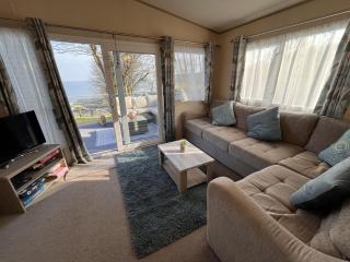 372 Bay View - 4