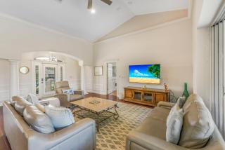 Pet-friendly home with pool, spa and steps to beach - 9