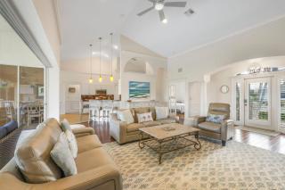 Pet-friendly home with pool, spa and steps to beach - 7