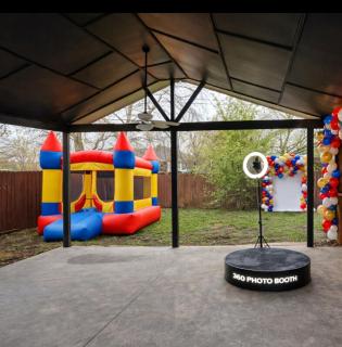Modern Ranch Retreat -Bookings NA- Sleeps 8 - 9