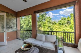 Luxury Entire Villa 4 Bedrooms 4 Bath Steps From IMG - 9
